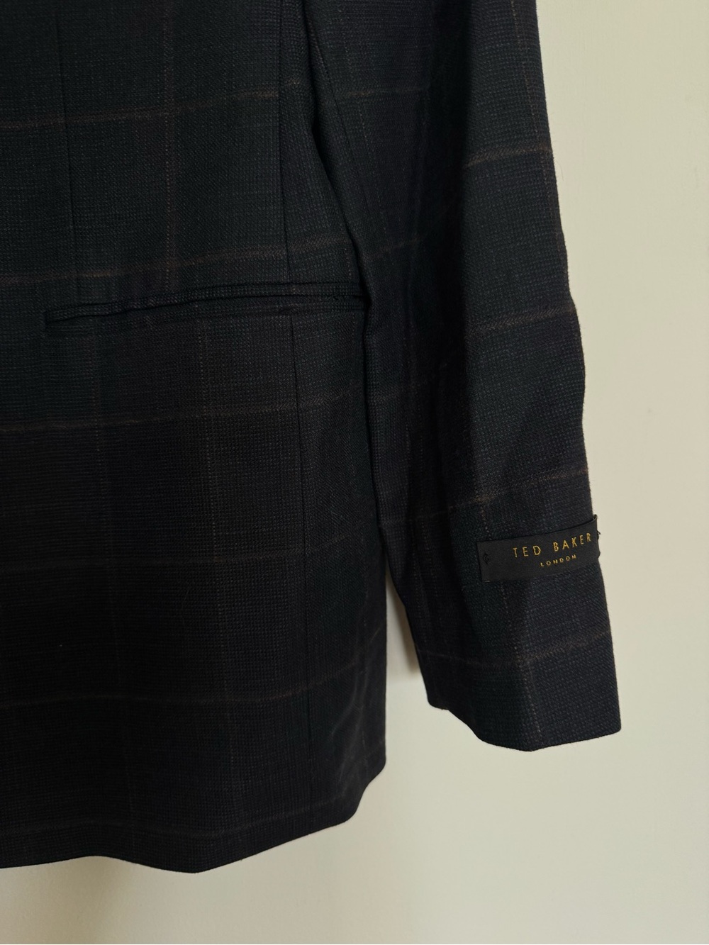 Ted Baker Men's Navy Windowpane Blazer - Classic Two-Button Suit Jacket - Picture 4 of 11